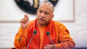 UP News: बोर्ड परीक्षा में नकलचियों पर कैसे लगेगी लगाम, यूपी सरकार का क्या है प्लान? जानिए