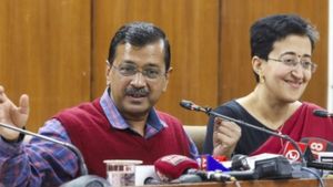 दिल्‍ली सरकार ने शुरू की  'मुख्यमंत्री महिला सम्मान योजना', जानें किसे मिलेगा लाभ 