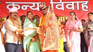 Chhattisgarh: मुख्यमंत्री कन्या विवाह योजना ने दिया नवजीवन, कवर्धा  के 290 युगल  परिणय-सूत्र में बंधे 