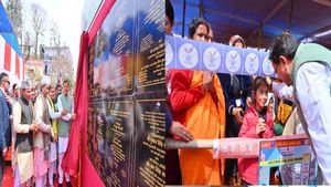 सीएम धामी ने 229.3 करोड़ रुपये लागत की परियोजनाओं का किया लोकार्पण एवं शिलान्यास