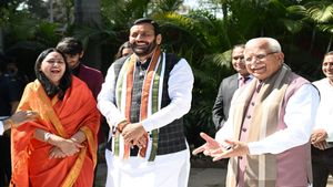 Haryana News: हरियाणा सरकार की दयालु योजना अंत्योदय परिवारों के लिए बनी वरदान, जानिए कैसे उठाएं योजना का लाभ