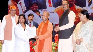 इटावा को मिला 500 बेड के सुपर स्पेशिएलिटी अस्पताल का तोहफा, सीएम योगी ने किया लोकार्पण