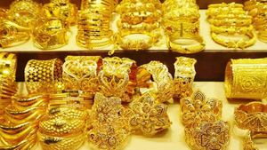 Aaj Sone Ka Bhav: आज Gold हुआ रिकॉर्ड तोड़ महंगा, जानिए नया ऑल टाइम हाई स्तर 