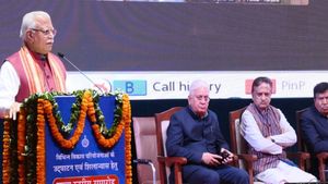 Haryana News: सीएम  मनोहर लाल ने किया 59 मॉडल प्ले-स्कूलों का उदघाटन 