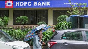 Tax Saving FD: HDFC बैंक दे रहा है 5 साल की टैक्स सेविंग एफडी का विकल्प, बढ़ेंगे पैसे, बचेगा टैक्स