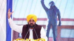 पंजाब CM भगवंत मान ने गांव बल्लोवाल सोखड़ी में खेतीबाड़ी कॉलेज का किया उद्घाटन