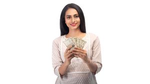 जाने घर खरीदने में क्यों बढ़ गई है महिलाओं की हिस्सेदारी, मिलते हैं कौन से खास फायदे  