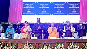 उत्तर प्रदेश में 100 पिछड़े नगरों की बदलेगी तस्वीर, 913 स्कूलों को किया जाएगा अपग्रेड 