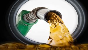 Petrol Diesel Price Today: पेट्रोल और डीजल के नए रेट अपडेट, कई शहरों के दाम उड़ा देंगे होश 