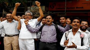 गजब का मल्टीबैगर PSU Stock! 1 साल में दिया 400% रिटर्न, बड़े ऑर्डर से आज भी 12% भागा