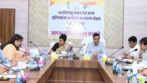 छत्तीसगढ़ में  श्रमिकों का शत-प्रतिशत होगा पंजीयन,  योजनाओं का लाभ होगा सुनिश्चित 