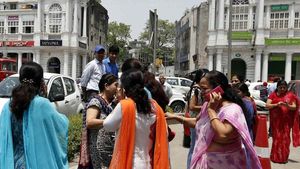 OPINION: दिल्ली सरकार की महिलाओं के लिए टॉप 5 स्कीम, महिला सशक्तिकरण की दिशा में बड़ा कदम 