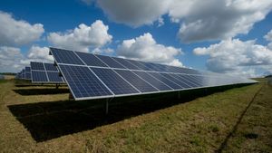 PM सूर्य घर योजना की ये हैं खास बातें, मिलेगी मुफ्त बिजली के साथ 78000 रुपये की सब्सिडी