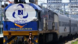 Train Cancel List: यात्रियों की बढ़ गई टेंशन! अगले 15 दिन तक एक दर्जन ट्रेनें रद्द, रेलवे ने बताया कारण
