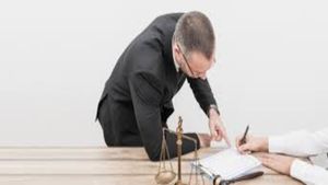 Success Story: म्यूचुअल फंड के जाने-माने शख्स की कहानी, 50 रुपये से 15 करोड़ रुपये सैलरी तक का सफर 