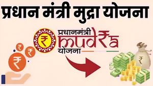 PM Mudra Loan Yojana: FM ने मुद्रा लोन की सीमा बढ़ाई, इसे 10 से बढ़ाकर ₹20 लाख किया