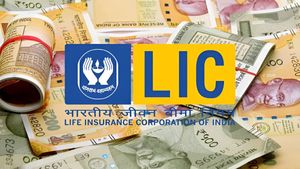 LIC Unclaimed Amount: अनक्लेम अमाउंट में पड़े हैं करोड़ों रुपये, कहीं आपका भी पैसा तो नहीं है अटका?