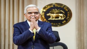 RBI MPC Meet: दरें घटाने में क्यों जल्दबाजी नहीं कर रहा रिजर्व बैंक? US में मंदी की आशंका का पड़ेगा असर? समझें