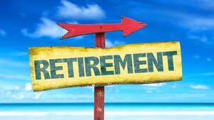 Financial planning of Retirement: रिटायरमेंट में हो जाओगे टेंशन फ्री, ऐसे करें फाइनेंशियल प्लानिंग 
