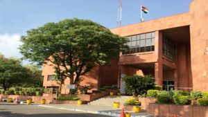 Govt Jobs 2024: कोर्ट में काम करने का सुनहरा मौका, 200 से अधिक पदों पर निकली है भर्ती, ऐसे करें अप्लाई