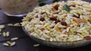 Small Business Idea: दिवाली में शुरू करें ये फूड बिजनेस, होगी अंधाथुंध कमाई, यहां पढ़ें पूरी जानकारी