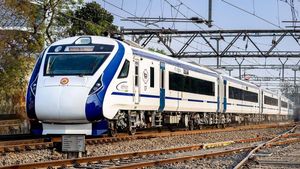 Vande Bharat Train: यूपी में इन शहरों में चलती है वंदे भारत ट्रेन, एक क्लिक में देखें पूरी डिटेल्स  