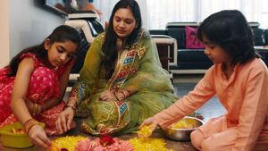 Ahoi Ashtami 2024: करवाचौथ के बाद अब अहोई अष्टमी का व्रत किस दिन रखा जाएगा? जानें सही समय और इसका महत्व 