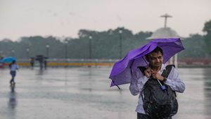 Weather Today: आखिर गर्मी से कम मिलेगी राहत? मौसम विभाग ने जारी किया ताजा अनुमान