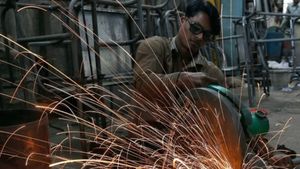 IIP Data: अगस्त IIP ग्रोथ 22 महीने के निचले स्तर पर, अगस्त में 0.1% की गिरावट