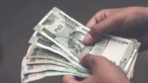 DA Hike: मध्यप्रदेश सरकार ने दिया दिवाली का बड़ा तोहफा, बढ़ाया महंगाई भत्ता, जानें कब तक मिलेगी बढ़कर सैलरी