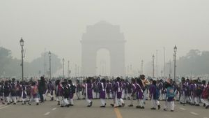 Delhi-NCR Weather Today: दिल्ली-NCR में तेज गर्मी से हालात खराब, IMD ने बताया आगे कैसा रहेगा मौसम