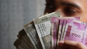 8th Pay Commission: आ गई नई अपडेट! सरकारी कर्मचारियों के लिए खुशखबरी, 51,480 रु हो सकती है न्यूनतम बेसिक सैलरी