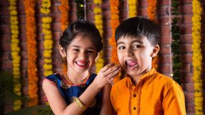 Bhai Dooj 2024 Muhurat: आज भाई दूजा पूजा का ये है शुभ मुहूर्त, जानें क्यों है इस दिन का खास महत्व? 