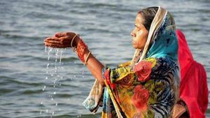 Chhath Puja Vidhi: नहाय-खाए के साथ शुरू हुआ छठ, जान लें पूजा की सही विधि, बनी रहेगी छठी मईया की कृपा