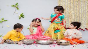 Children's Day 2024: बाल दिवस को बनाएं और भी खास, इन मैसेज के जरिए दोस्तों के साथ याद करें बचपने के सुहाने दिन