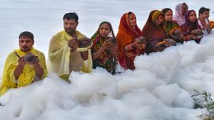 दिल्ली में यमुना किनारे छठ पूजा की नहीं मिली इजाजत, हाईकोर्ट ने खारिज कर दी याचिका 
