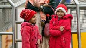 Delhi Weather Update: दिल्ली में कब पड़ेगी कड़ाके की ठंड? IMD ने बता दी तारीख, ये है नई अपडेट 