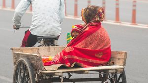 Delhi Weather Today: उत्तर भारत में शीतलहर का प्रकोप! मौसम विभाग ने कहा - 21 दिसंबर के बाद और बढ़ेगी ठंड