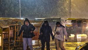 Delhi Weather Next 2 Days: अगले 2 दिन कैसा रहेगा दिल्ली में मौसम का मिजाज? आया अपडेट