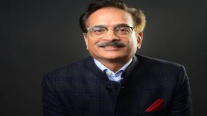 कभी CA के तौर पर किया करते थे काम, आज खड़ी की इतनी बड़ी कंपनी, ये है गजेंद्र सिंह राठौड़ की सक्सेस स्टोरी