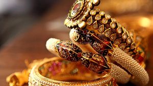 Aaj Ka Sone Ka Bhav: लगातार दूसरे दिन उछला बेंगलुरु में सोने का भाव, जानें नए प्राइस 