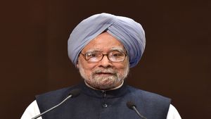 School Holiday: पूर्व प्रधानमंत्री मनमोहन सिंह के निधन पर क्या आज बंद रहेंगे स्कूल? यहां जानें