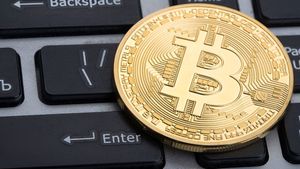 Bitcoin Price: बिटकॉइन ने तोड़े सारे रिकॉर्ड! पहली पार भाव ₹105000 के पार, XRP ने भी छुआ ऑल टाइम हाई