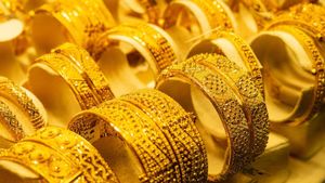 Gold Rate Today: लगातार दूसरे दिन बढ़ गया सोने का भाव! आज 3,300 रु महंगा हुआ सोना, लखनऊ में ये है लेटेस्ट रेट 