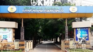 Karnataka Milk Federation ने महाकुंभ मेले में 1 करोड़ कप चाय परोसने की कर ली तैयारी, चाय पॉइंट से मिलाया हाथ