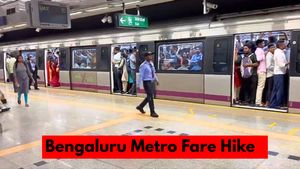 Bengaluru Metro Fare Hike: बेंगलुरु मेट्रो का किराया बढ़ने से यात्री नाराज, 'मेट्रो बॉयकॉट' करने की मांग  