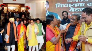 Delhi Cabinet Ministers List 2025: रेखा गुप्ता बनीं CM, इन 6 मंत्रियों ने भी ली शपथ; किसके पास कितनी संपत्ति