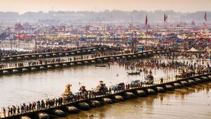 Maha Kumbh 2025 Revenue: महाकुंभ में इतने ट्रिलियन की हुई कमाई! कनाडा, इंग्लैंड की GDP से आगे निकला रेवेन्यू  