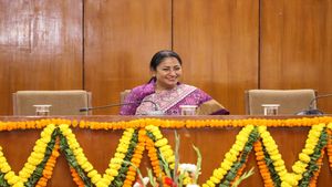  Delhi Budget 2025: CM रेखा गुप्ता आज देंगी महिलाओं को सौगात? पेश करेंगी दिल्ली का बजट