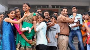 KSEAB 2nd PUC Result 2025 इस दिन हो सकता है जारी, ऐसे डाउनलोड करें स्कोरकार्ड, जानें सारी डिटेल्स